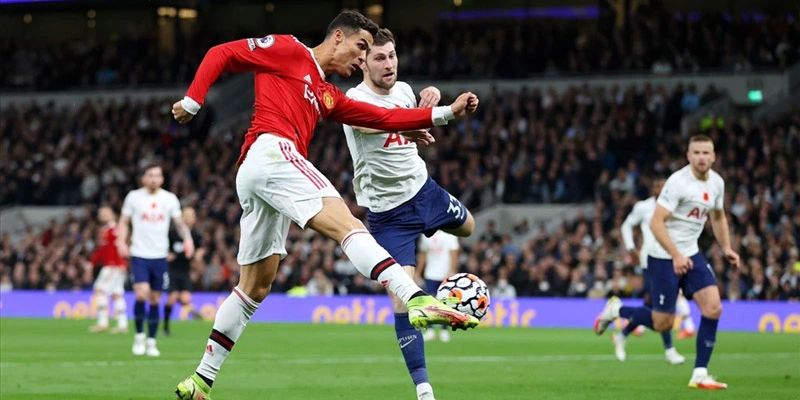 Các kiểu tiền đạo (Forward) phổ biến trong bóng đá hiện đại
