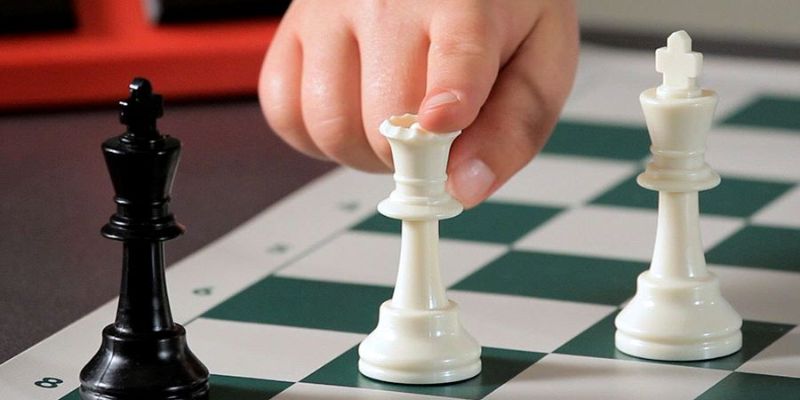Chiếu hết trong cờ vua là gì và khi nào xảy ra?