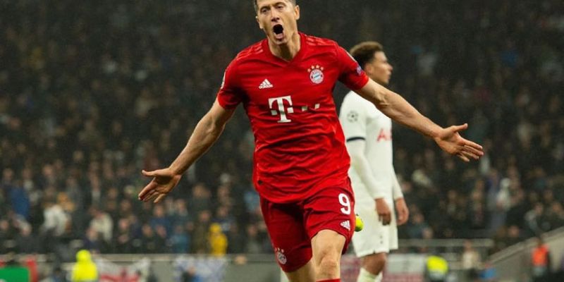 Vai trò của CF trên sân bóng